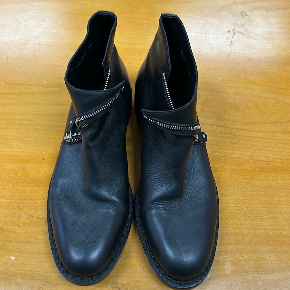 Balenciaga Chelsea boots men size 42 black with zip
